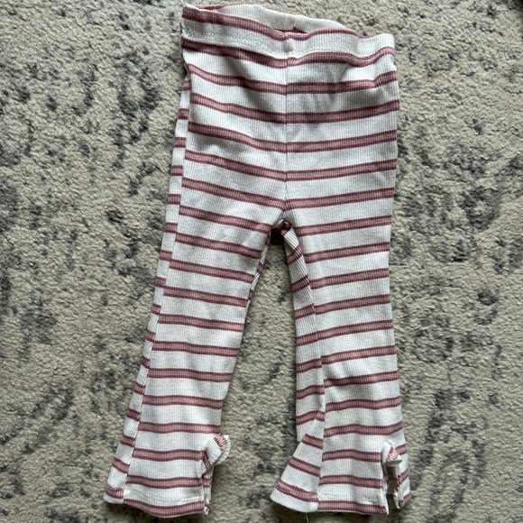 Jessica Simpson 2 Piece Set - Picture 5 of 8